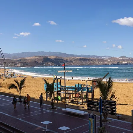 Frente A La Playa De Canteras S1 *
