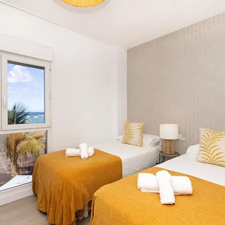 Frente A La Playa De Canteras S1 * Las Palmas de Gran Canaria