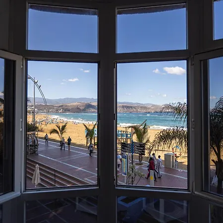 Frente A La Playa De Canteras S1