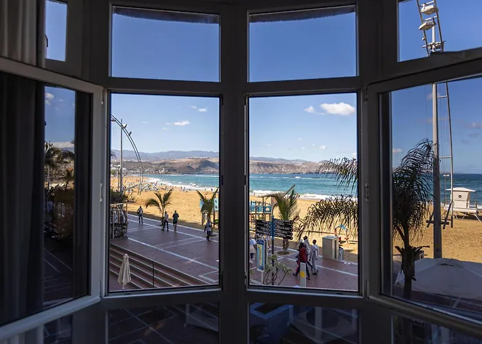 Frente A La Playa De Canteras S1