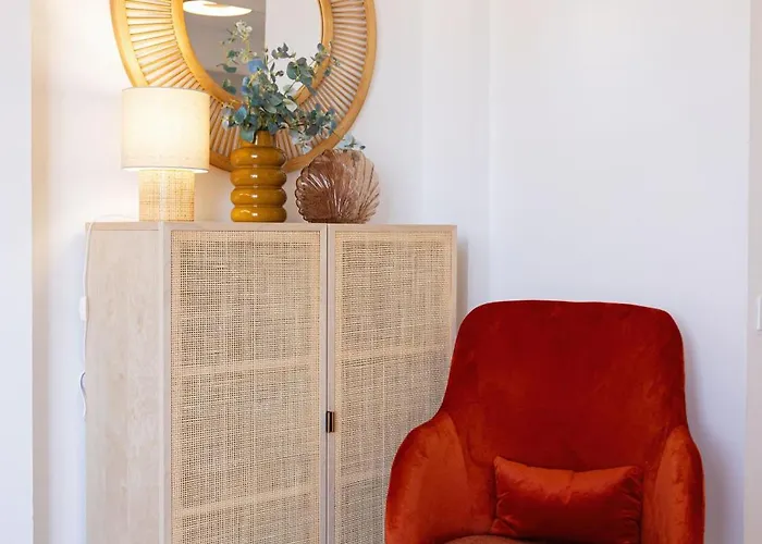 Frente A La Playa De Canteras S1