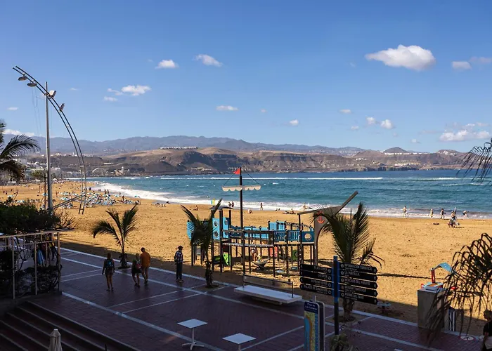 Frente A La Playa De Canteras S1 *
